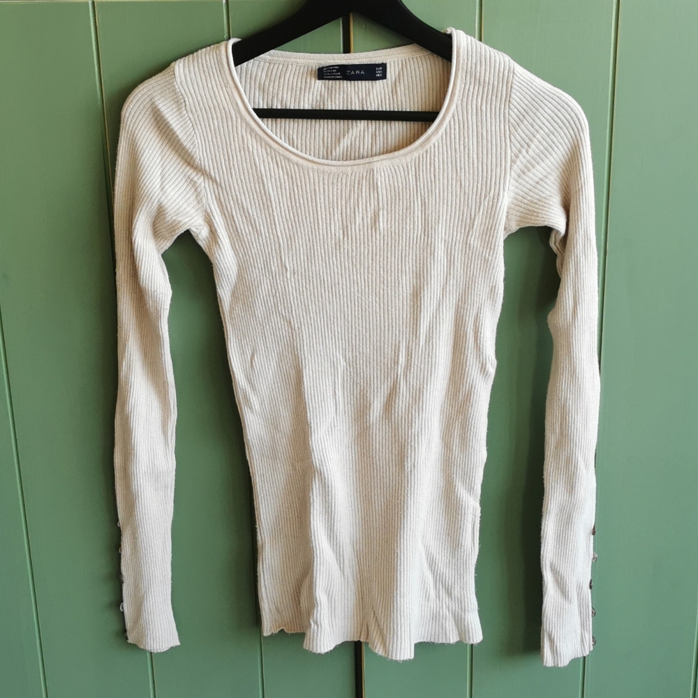 Ribbed sweater